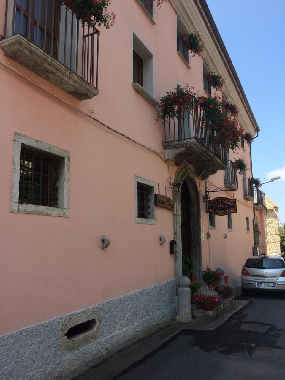 Hotel La Locanda Di San Francesco Viggianello Exterior foto